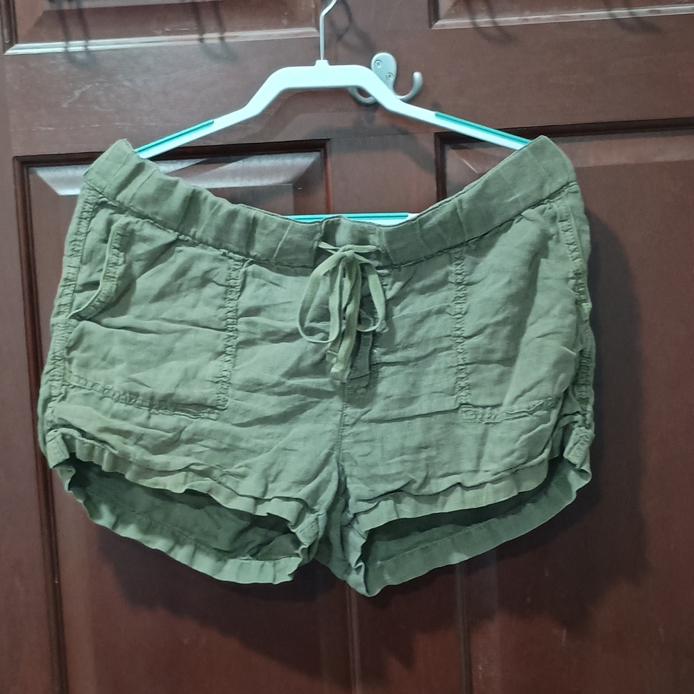 Caslon 100% Linen Green Shorts Size L